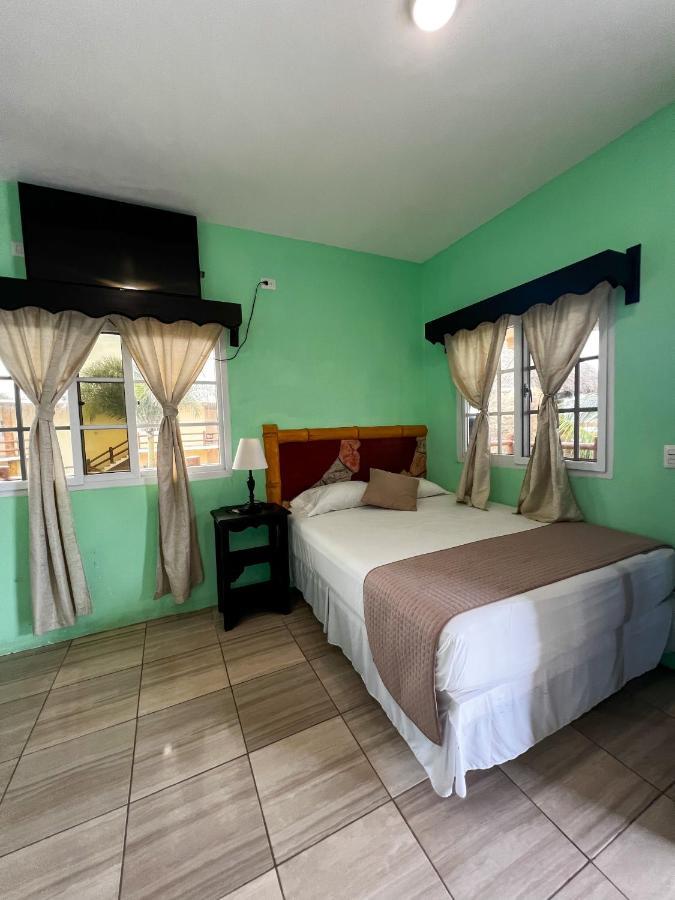 Hotel Pazifico En Monterrico Ngoại thất bức ảnh