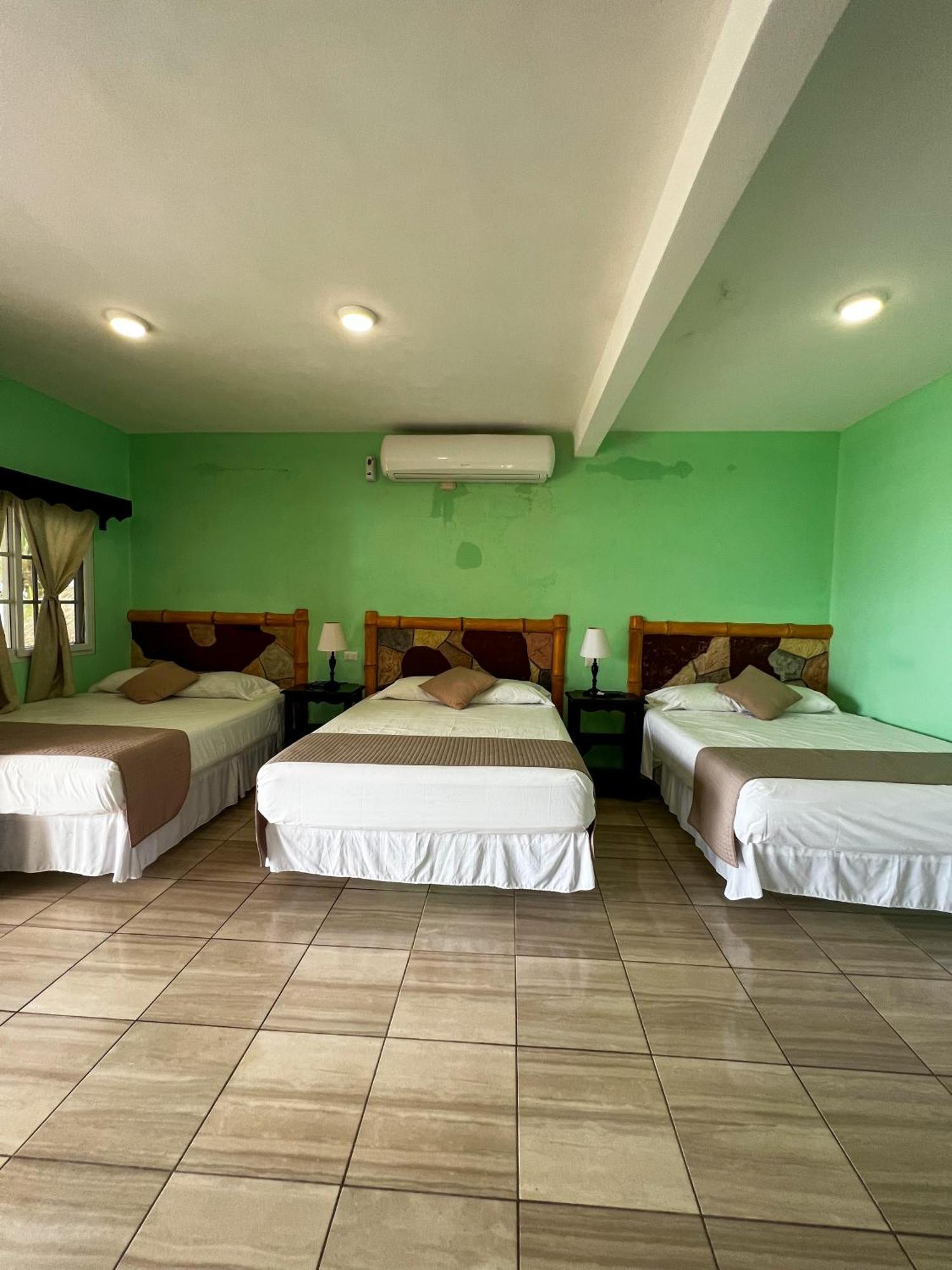 Hotel Pazifico En Monterrico Ngoại thất bức ảnh