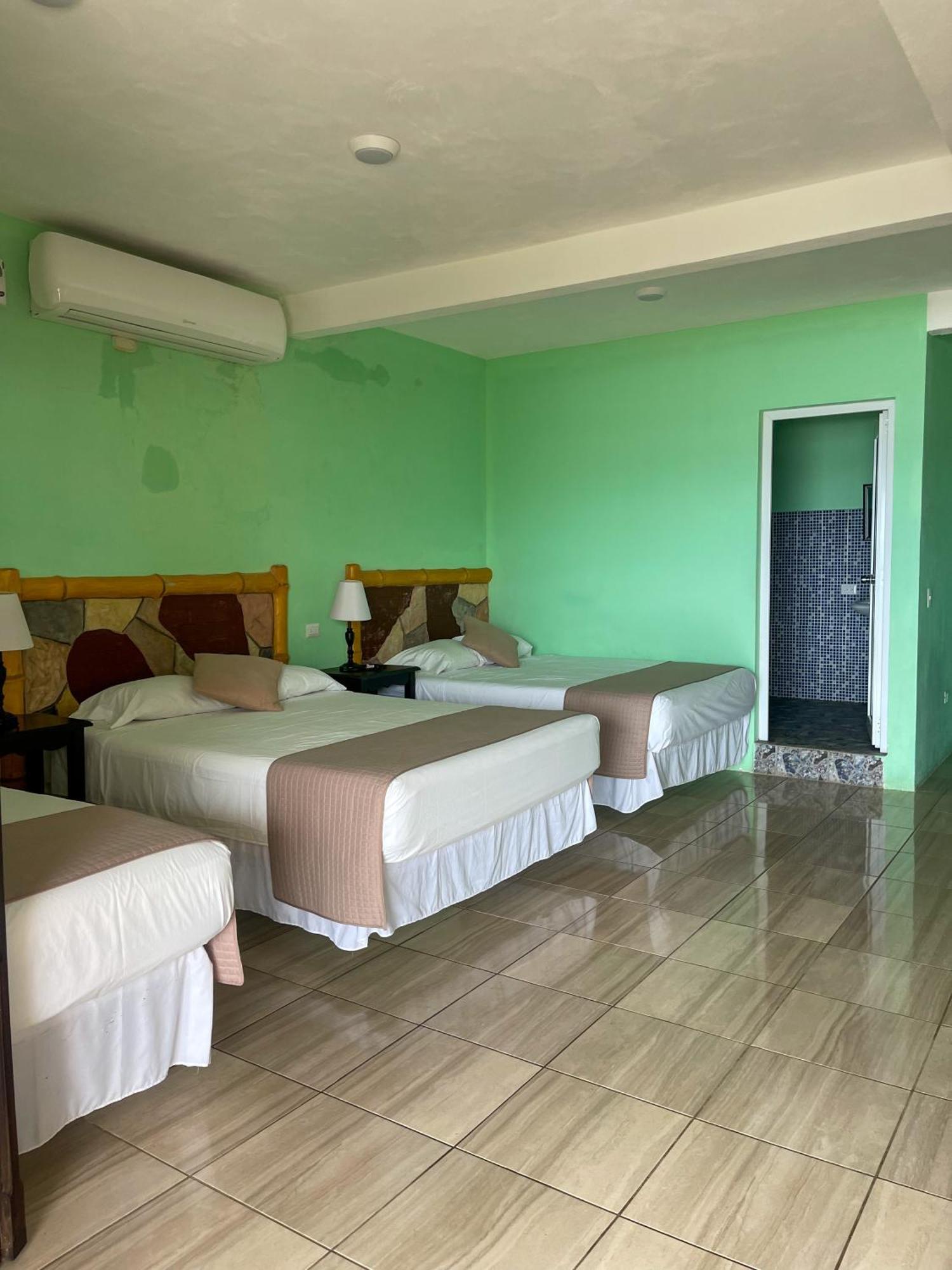 Hotel Pazifico En Monterrico Ngoại thất bức ảnh